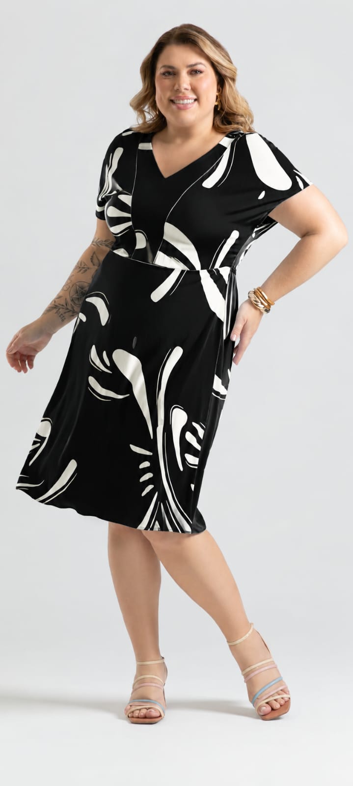 Vestido manga japonesa Alfaiataria Plus Size - Imagem 3