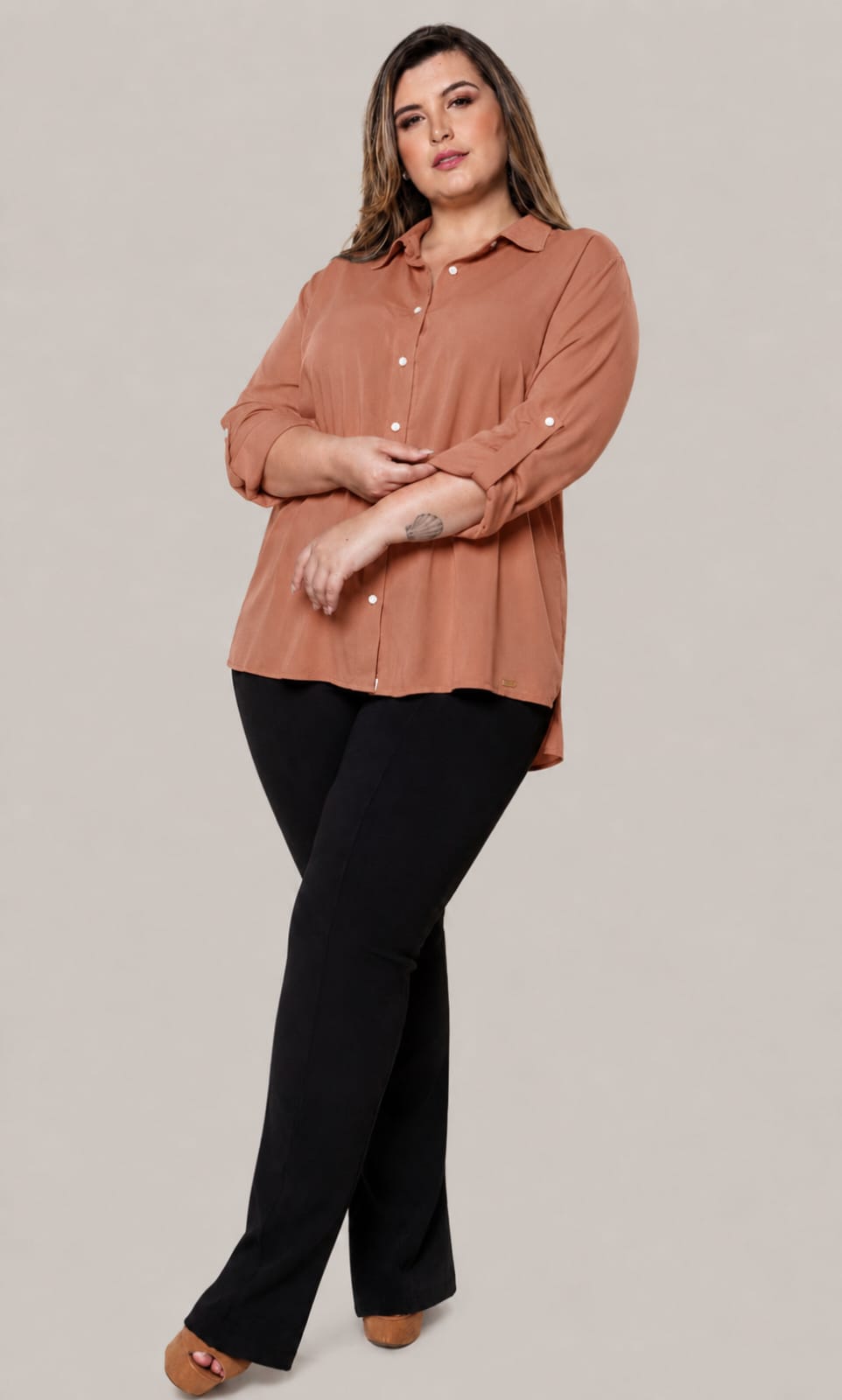 Camisa Feminina Maxi Alfaiataria Manga Longa Plus Size