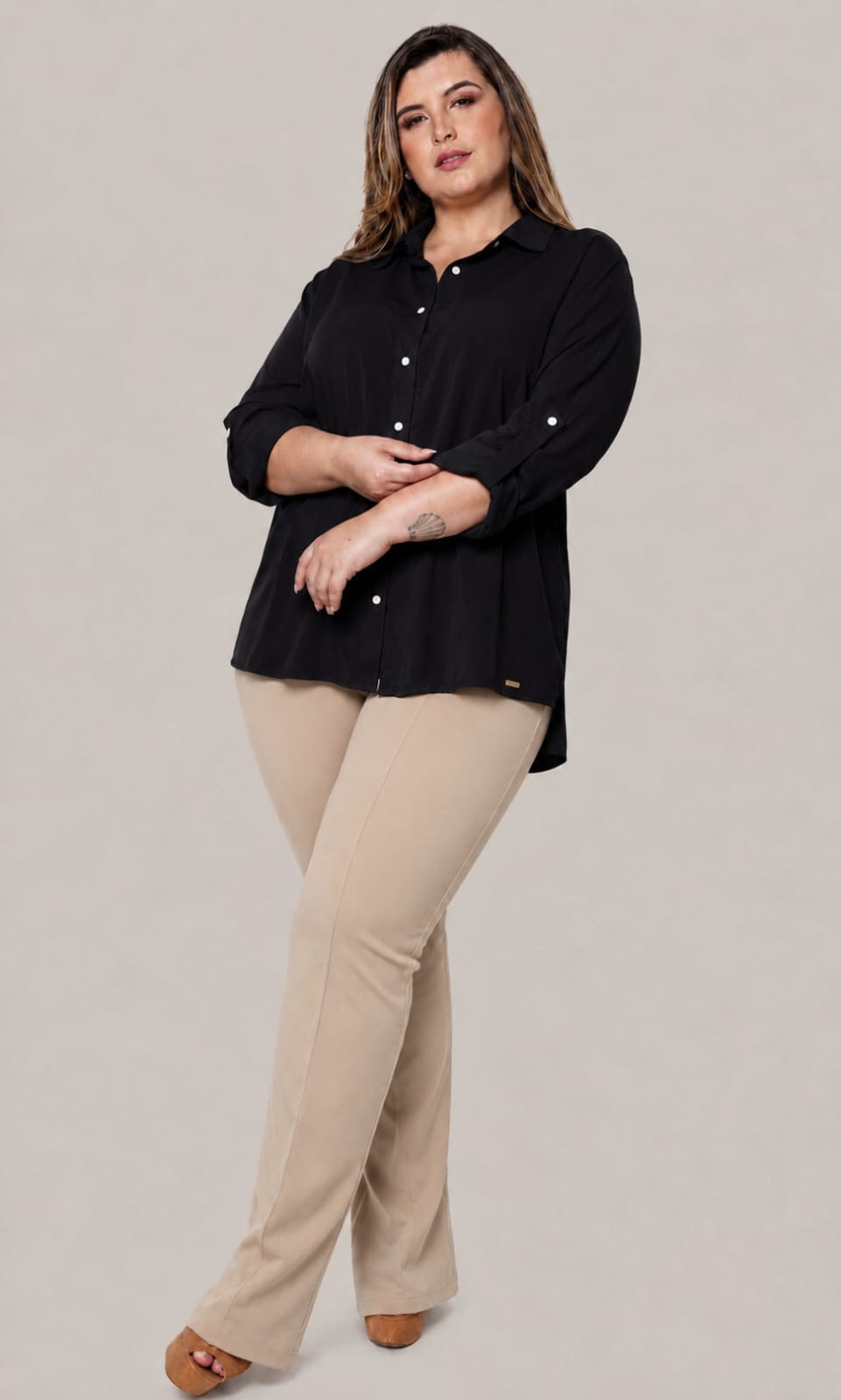 Camisa Feminina Maxi Alfaiataria Manga Longa Plus Size - Imagem 2